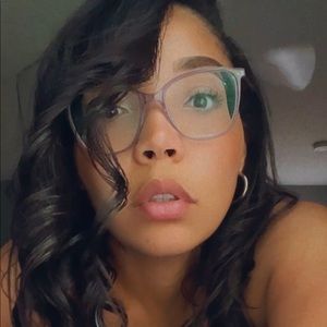 Meet your Posher, Briana